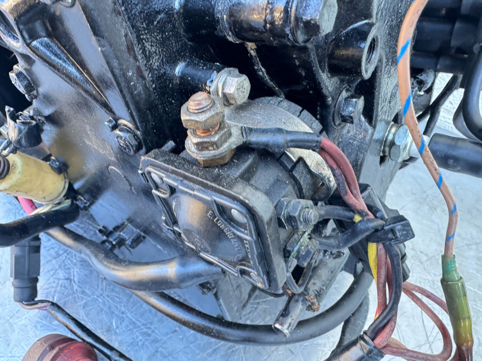 1995 Evinrude 40 HP 2 Stroke Outboard Powerhead 0437341 OEM