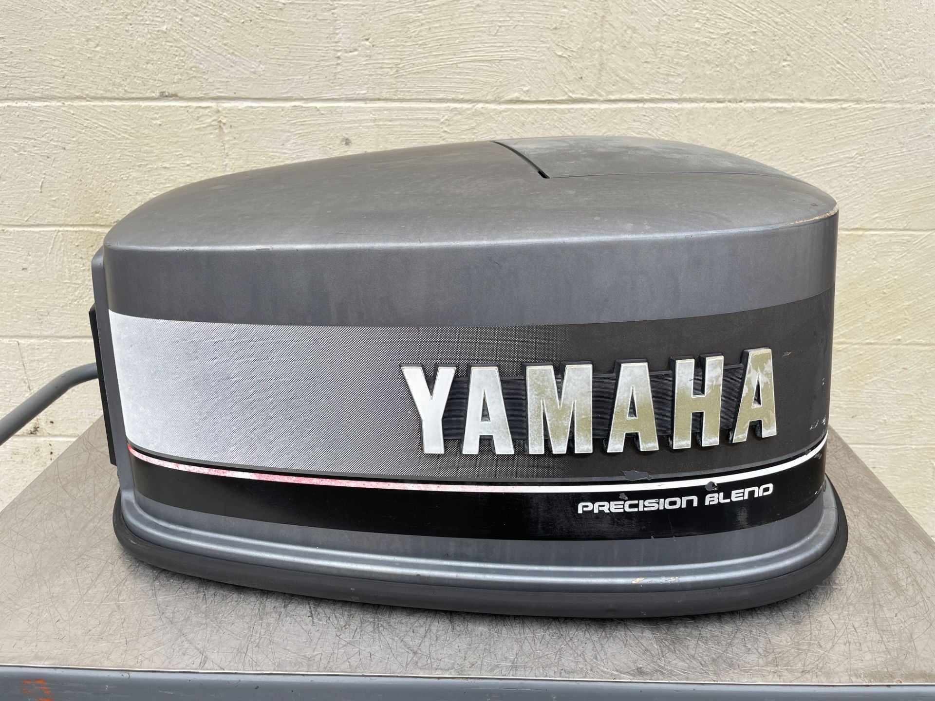 1989 Yamaha 130 HP 2 Stroke Outboard Top Cowling 6L1-42610-40-EK OEM