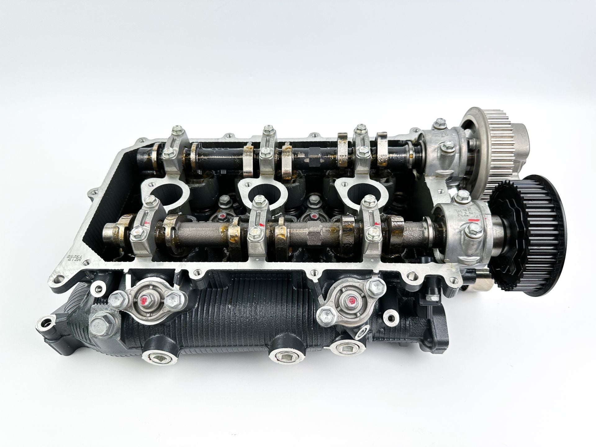 2019 Yamaha F250 250 HP 4 Stroke Outboard Port Cylinder Head 6CE-W009C-03-9S OEM