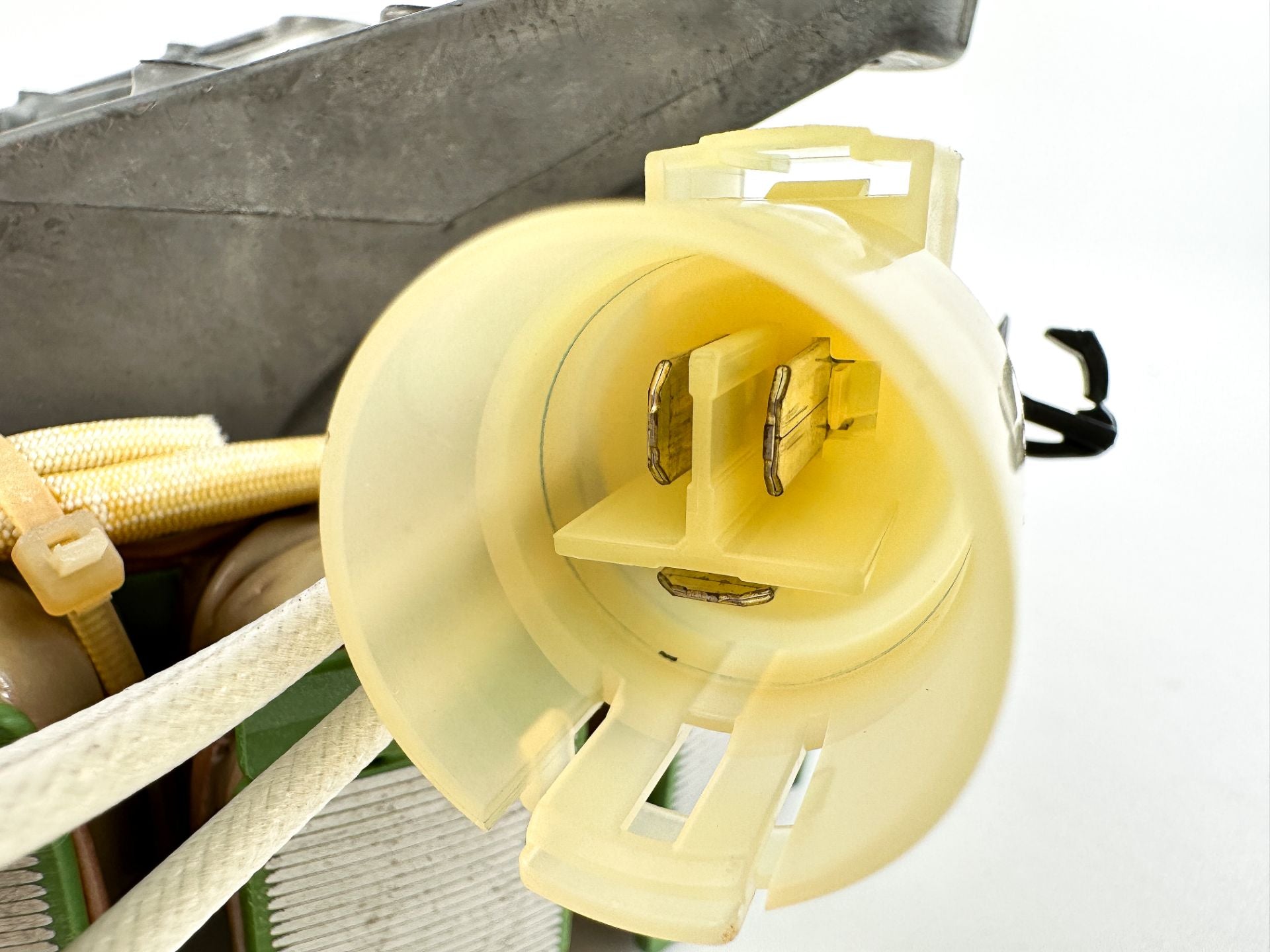 2022 Yamaha 200 HP 4 Stroke Outboard Coil Pulser Base Stator Assembly 6DA-81410-00-00 OEM
