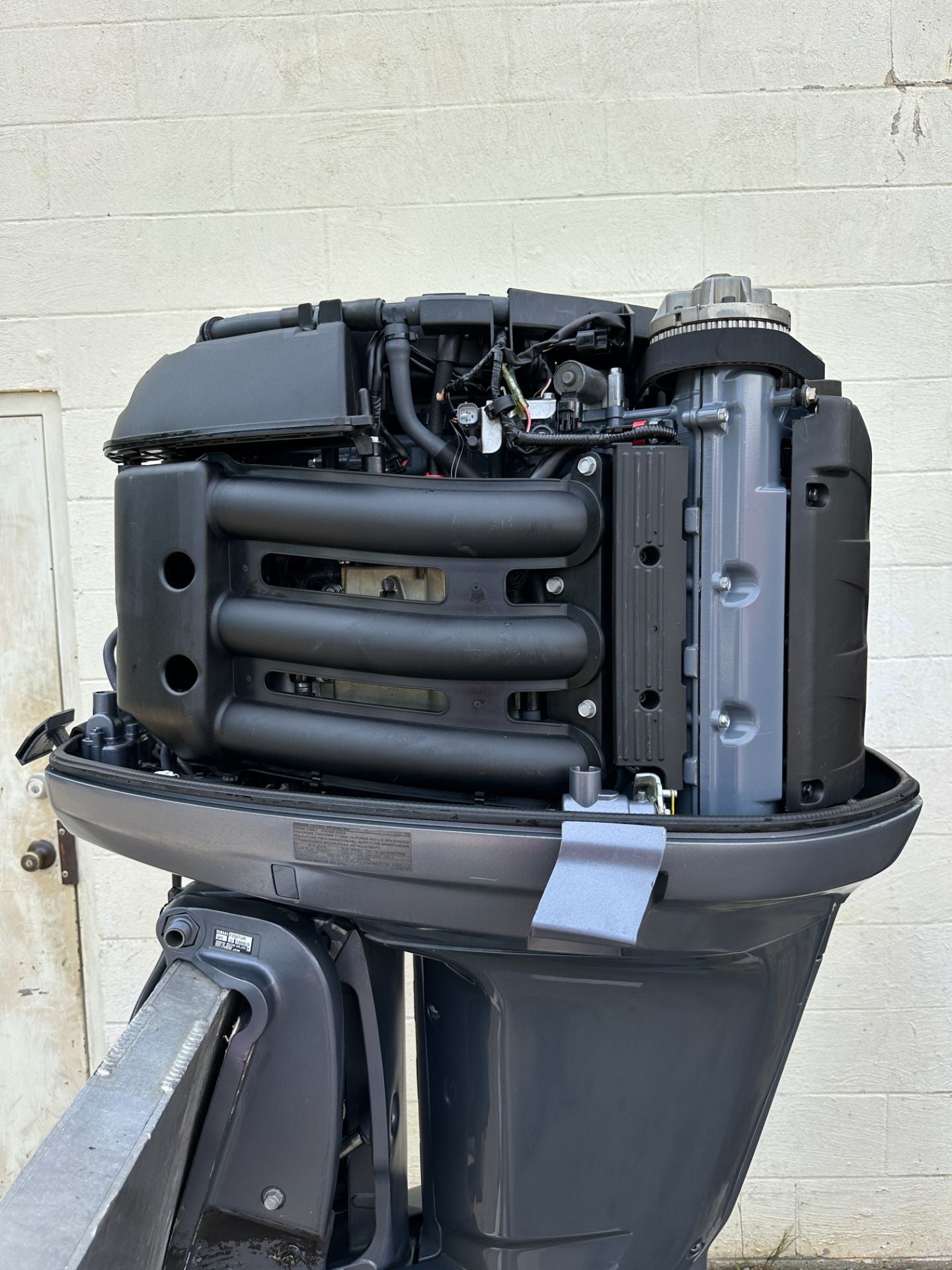 2006 Yamaha 250HP 4 Stroke Outboard Engine XXL 30” Shaft - 92 Hours