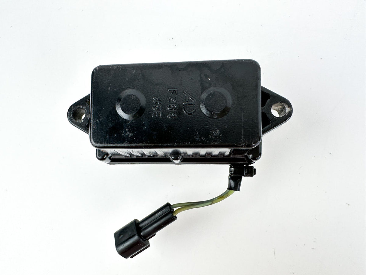 2004 Yamaha 150 HP 2 Stroke Outboard Trim Tilt Relay 68F-81950-01-00 OEM