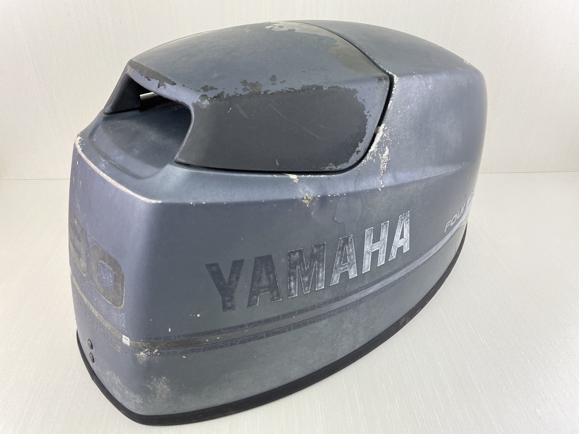 2002 Yamaha 30HP 4 Stroke Outboard Engine Top Cowling Cover 69H-42610-20-4D  