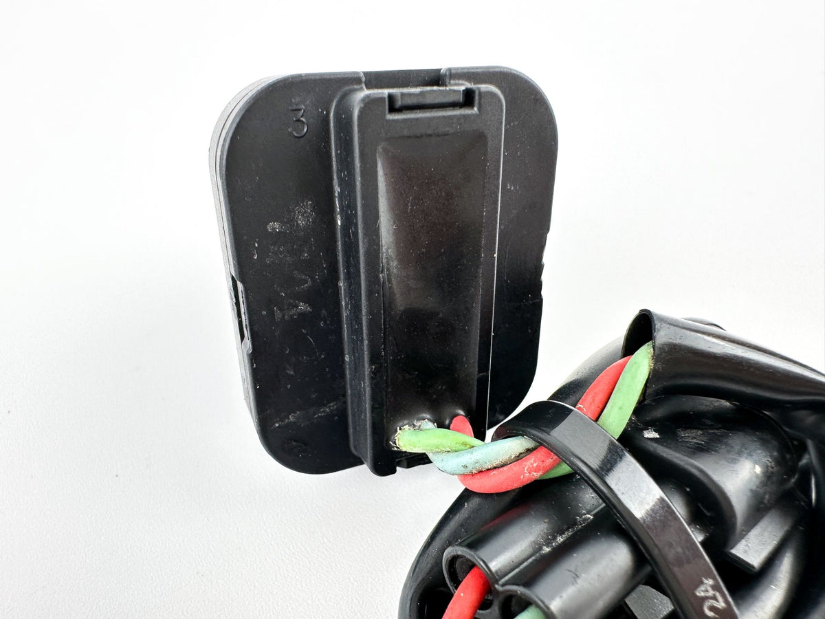 2004 Yamaha 225 HP 4 Stroke Outboard Trim Switch 69J-82563-00-00 OEM