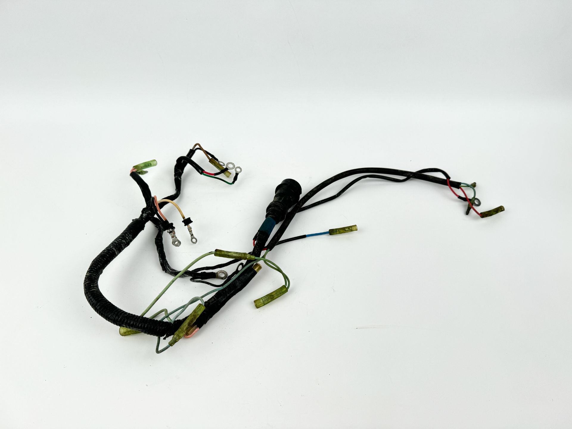 1987 Yamaha 90 HP 2 Stroke Outboard Engine Wire Harness 688-82590-11-00 OEM