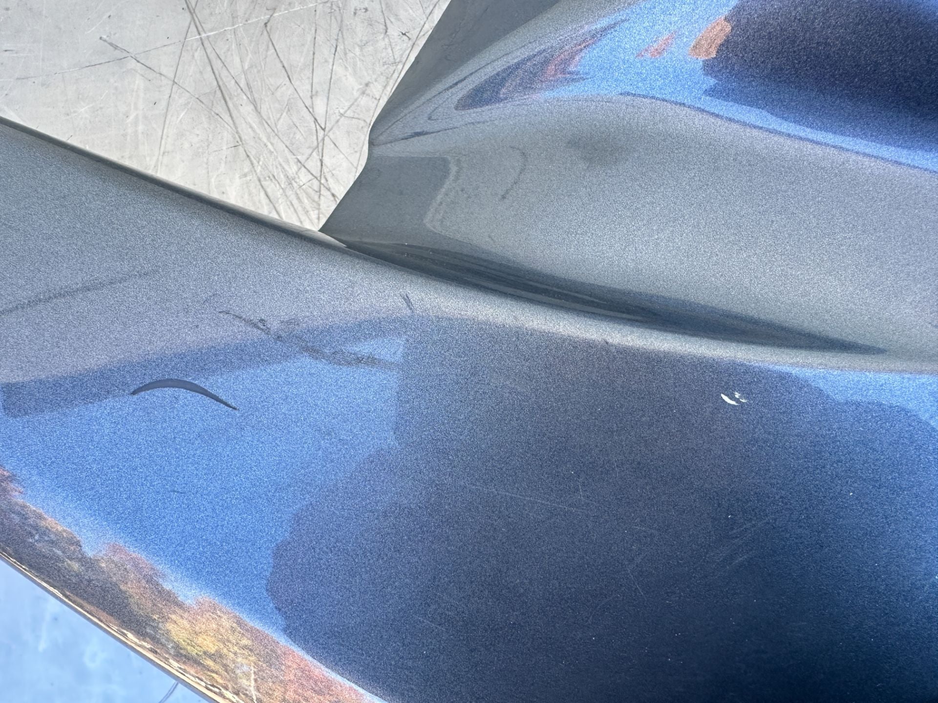 2004 Yamaha 225 HP 4 Stroke Outboard Lower Apron Cover 69J-42741-00-8D OEM