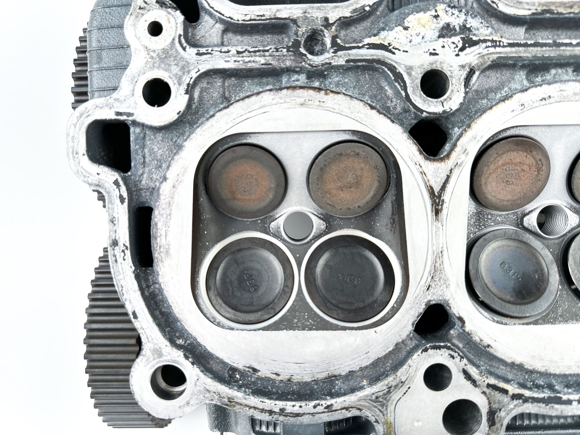 2015 Yamaha 150 HP 4 Stroke Outboard Cylinder Head 63P-W009A-04-9S OEM