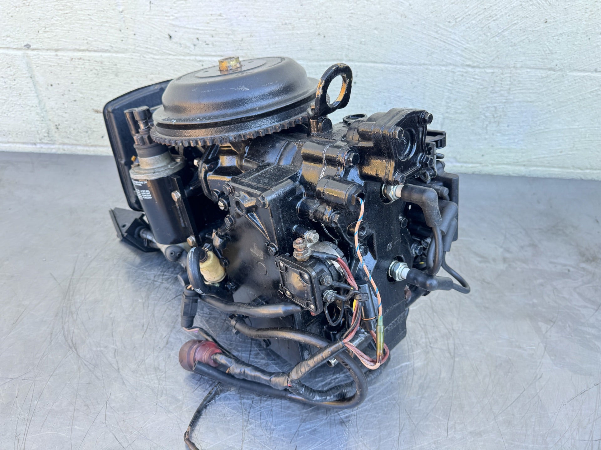 1995 Evinrude 40 HP 2 Stroke Outboard Powerhead 0437341 OEM