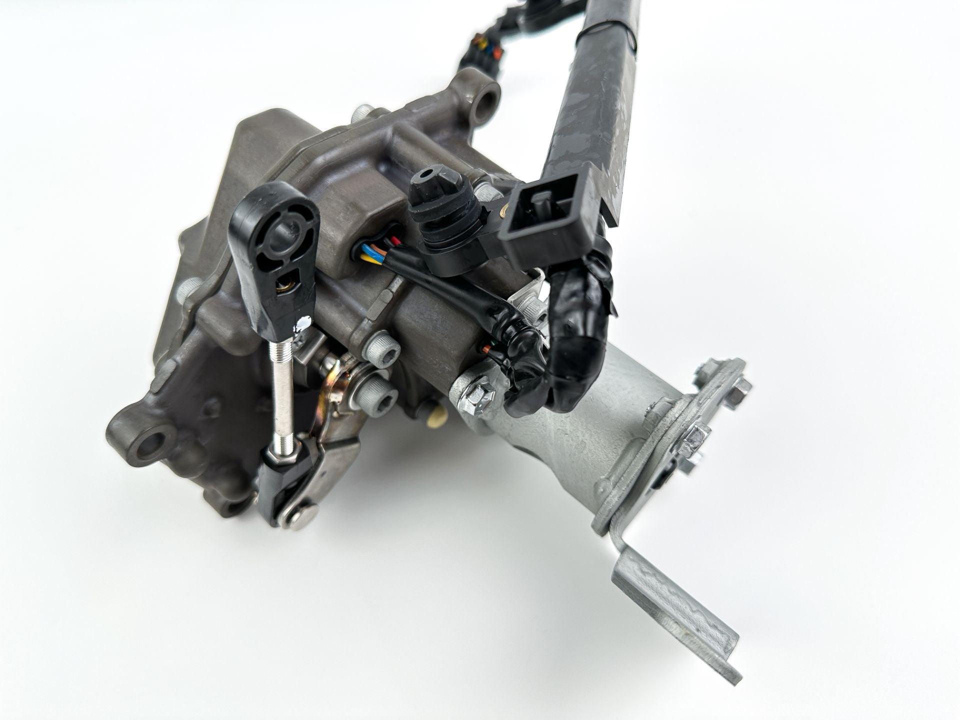 2018 Suzuki 350 HP 4 Stroke Outboard Shift Actuator 38800-98L01 OEM