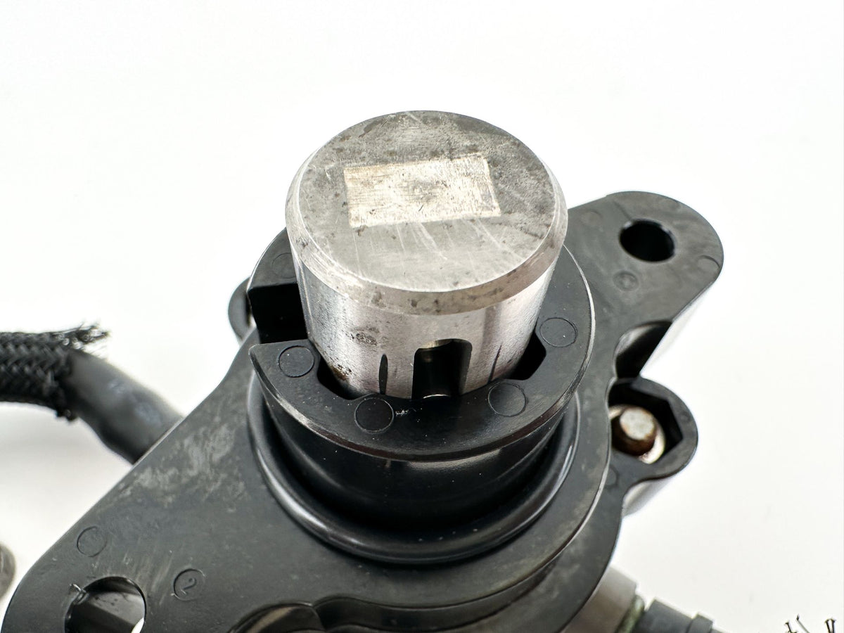 2020 Yamaha 150 HP 4 Stroke Outboard Fuel Pump 63P-24410-20-00 OEM