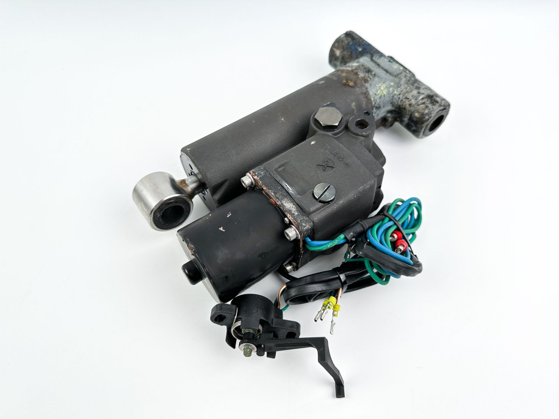 Evinrude Etec 70 90 115 130 HP Outboard Trim & Tilt Assembly 5005756 5008949