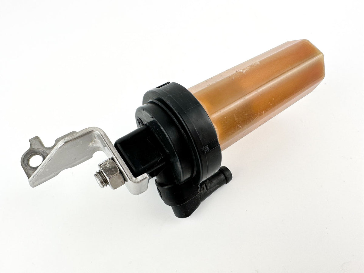 2002 Yamaha 115 HP 4 Stroke Outboard Fuel Filter Assembly 68V-24560-01-00 OEM