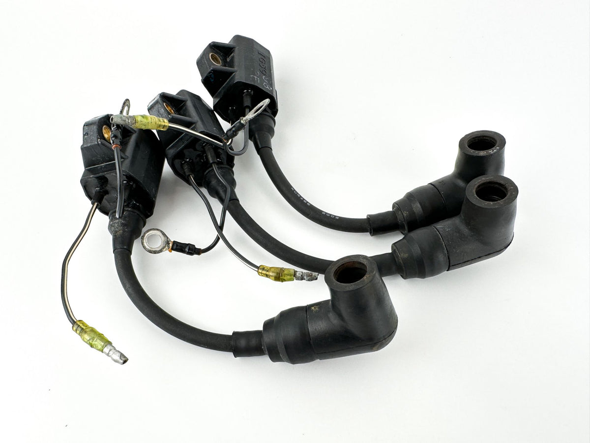 2003 Yamaha 70 HP 2 Stroke Outboard Ignition Coil Set 697-85570-00-00 OEM
