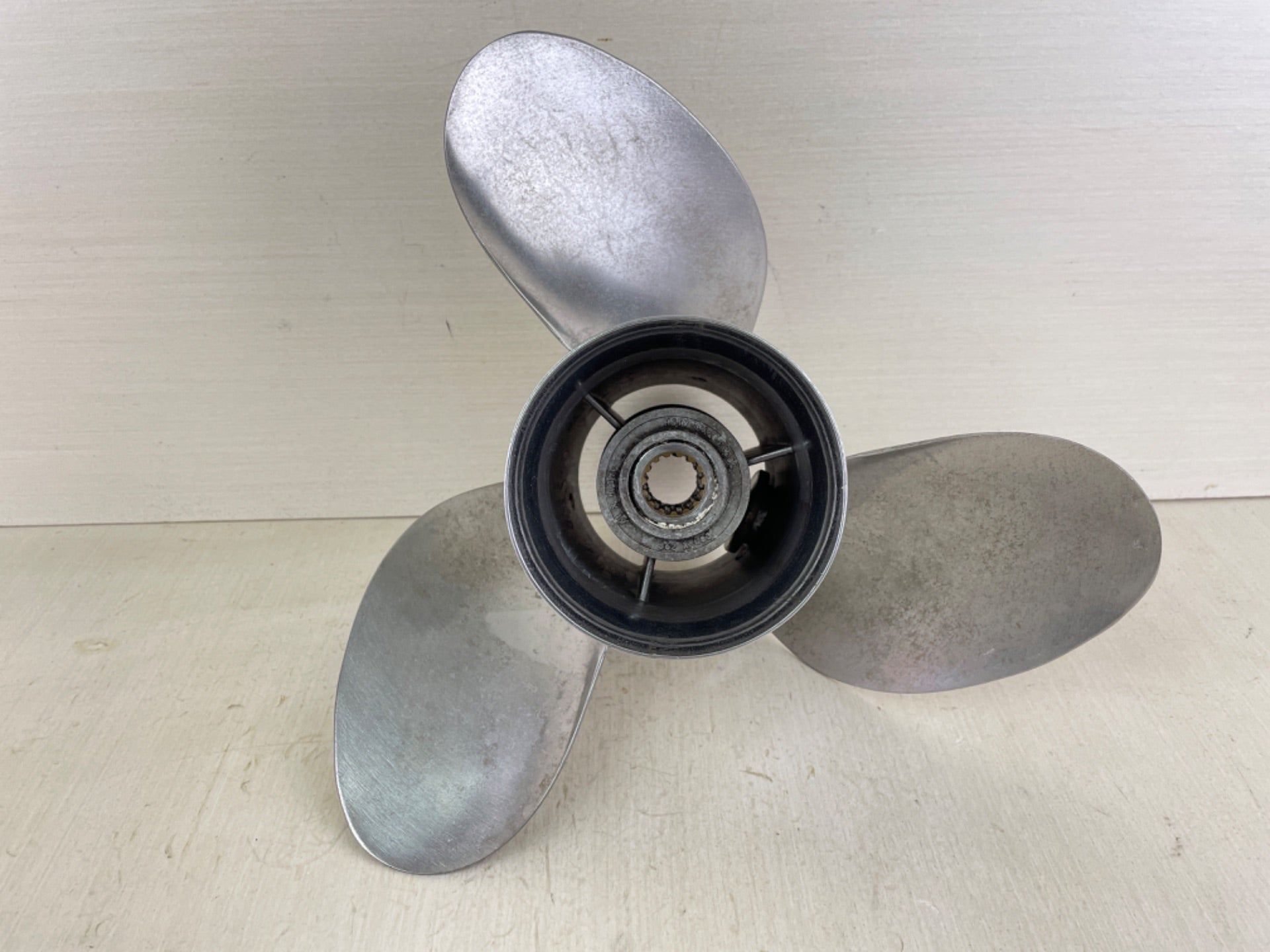 Honda Outboard Stainless Steel Prop Propeller 14 1/4" x 19P 3 Blade RH