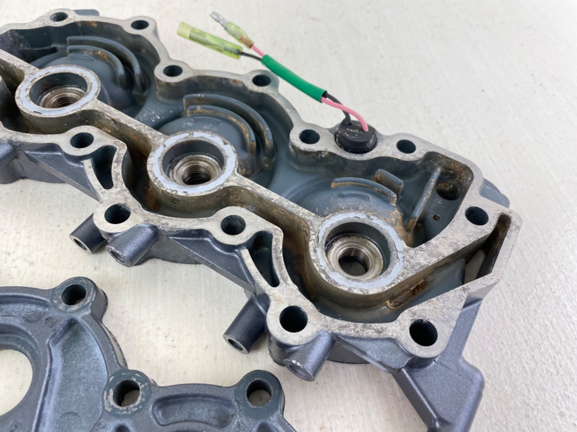 1987-2001 Yamaha 30HP 2 Stroke Outboard Cylinder Head 6J8