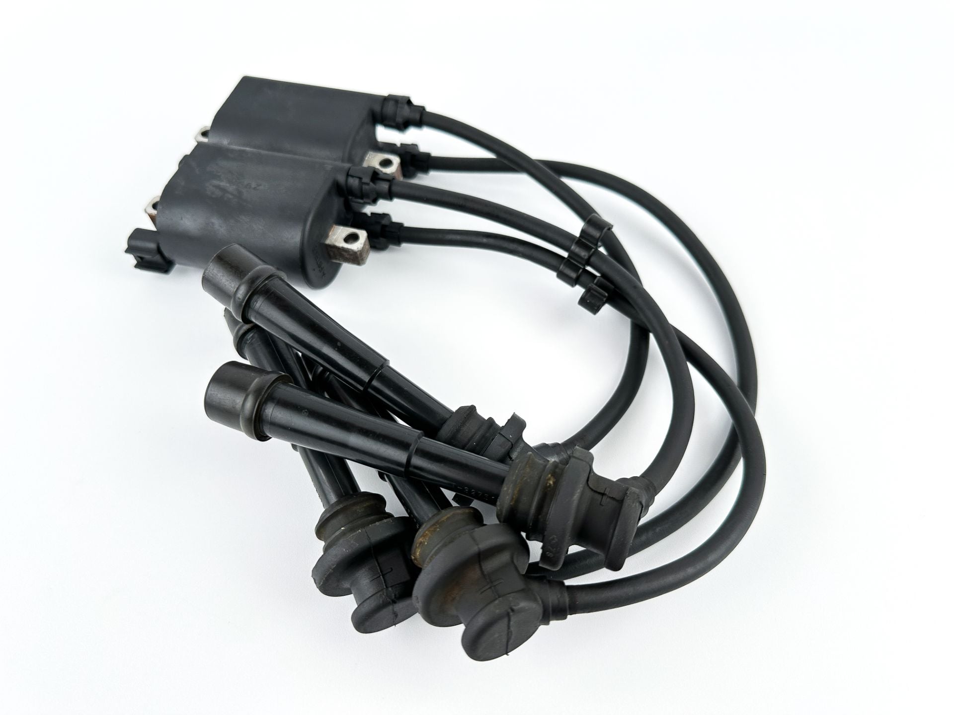 2013 Suzuki 140 HP 4 Stroke Outboard Ignition Coil Set 33410-90J00 OEM