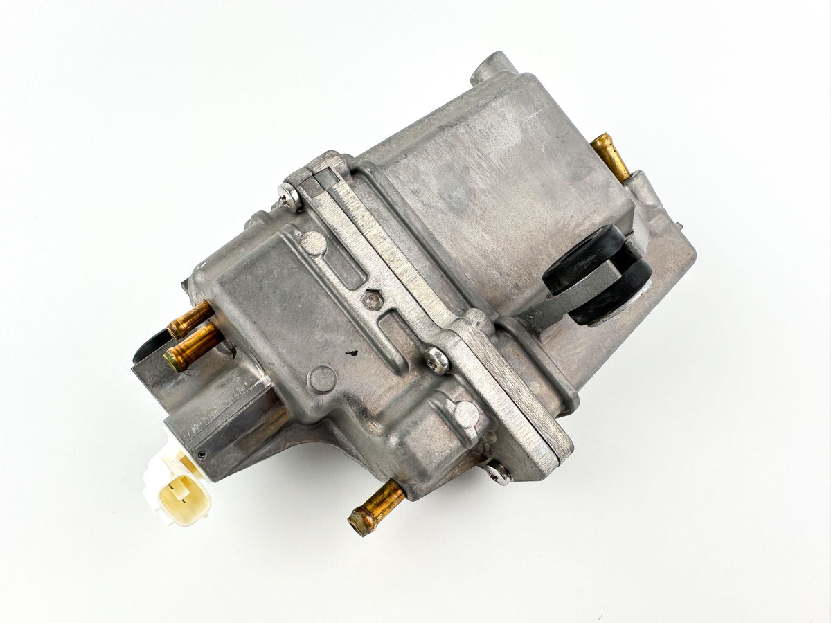 2007 Suzuki 175 HP 4 Stroke Outboard Vapor Separator Tank VST 15600-96J00 OEM