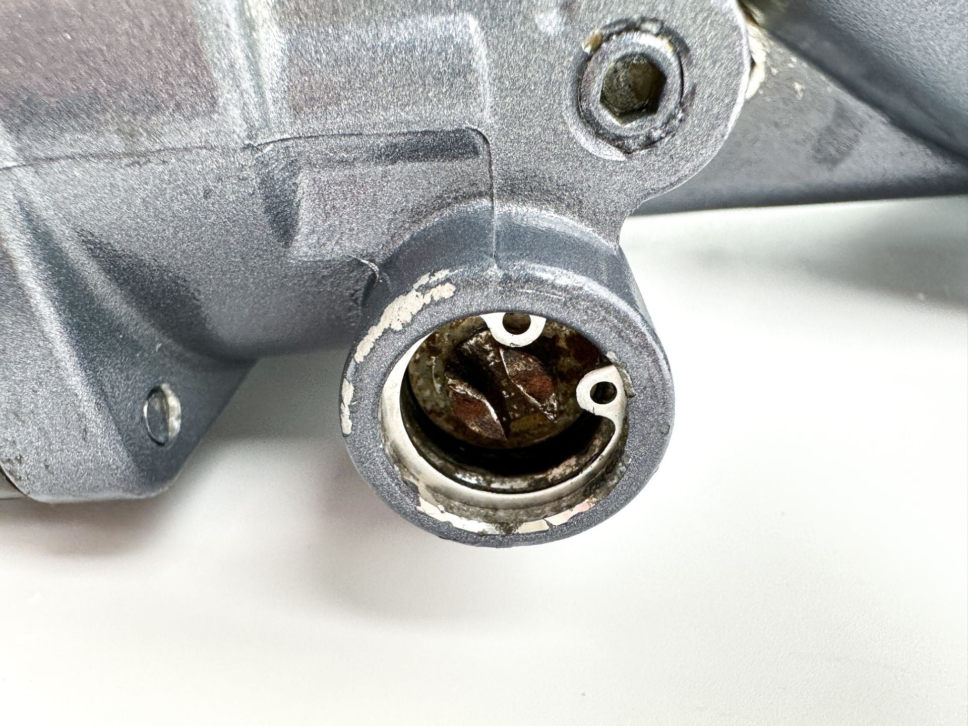 Yamaha 150HP Outboard Engine Power Trim & Tilt Unit Assembly - Tested