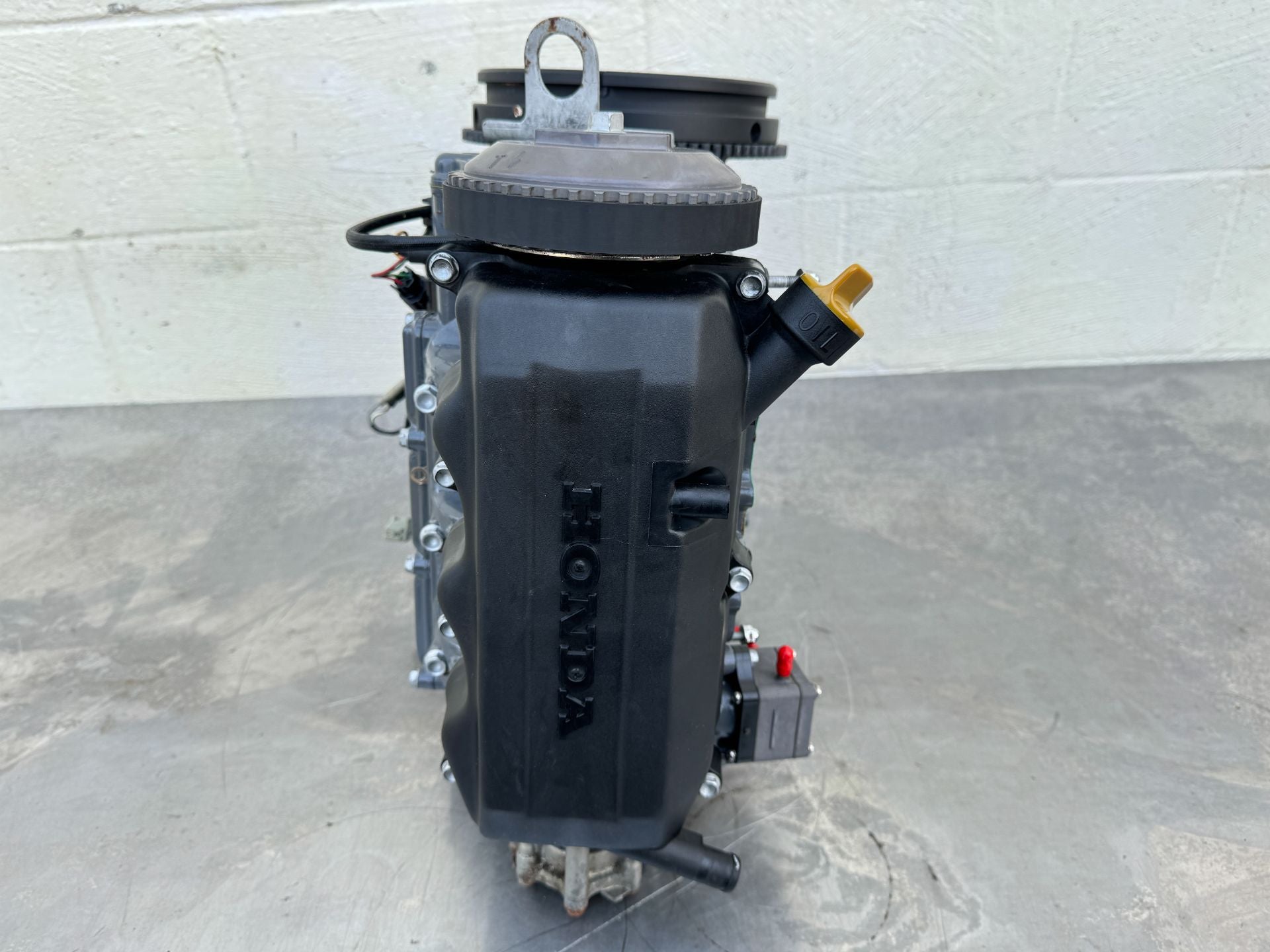 2004 Honda 40 HP 4 Stroke Outboard Powerhead 12000-ZW4-405ZA OEM