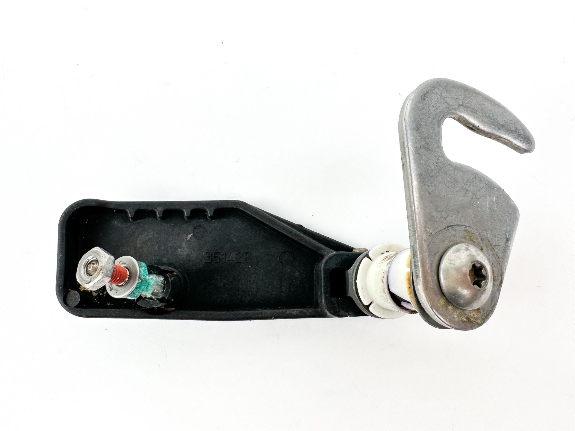 2007 Evinrude 250 HP 2 Stroke Outboard Rear Latch Handle 5005709 OEM
