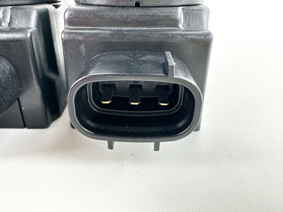 2014 Yamaha 200 HP 4 Stroke Outboard Ignition Coil Set 6CB-82310-00-00 OEM