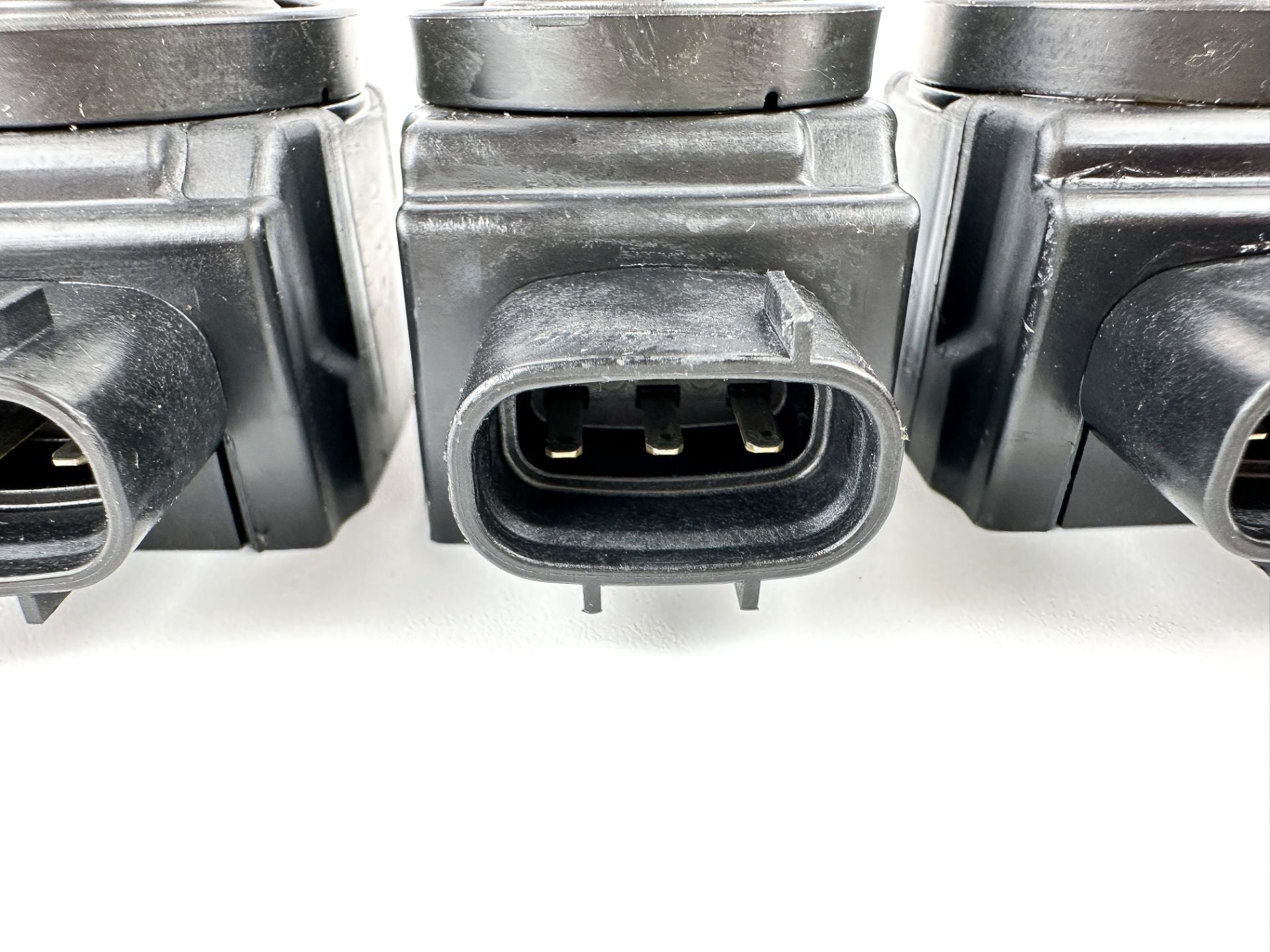 2018 Suzuki 200 HP 4 Stroke Outboard Ignition Coil Set 33410-99L00 OEM