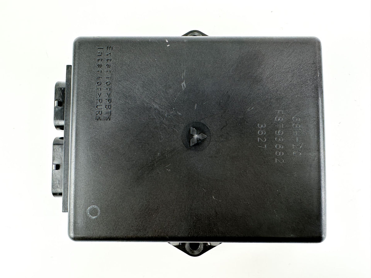 2004 Yamaha 150 HP 2 Stroke Outboard Engine Control Unit ECU 68H-8591A-20-00 OEM