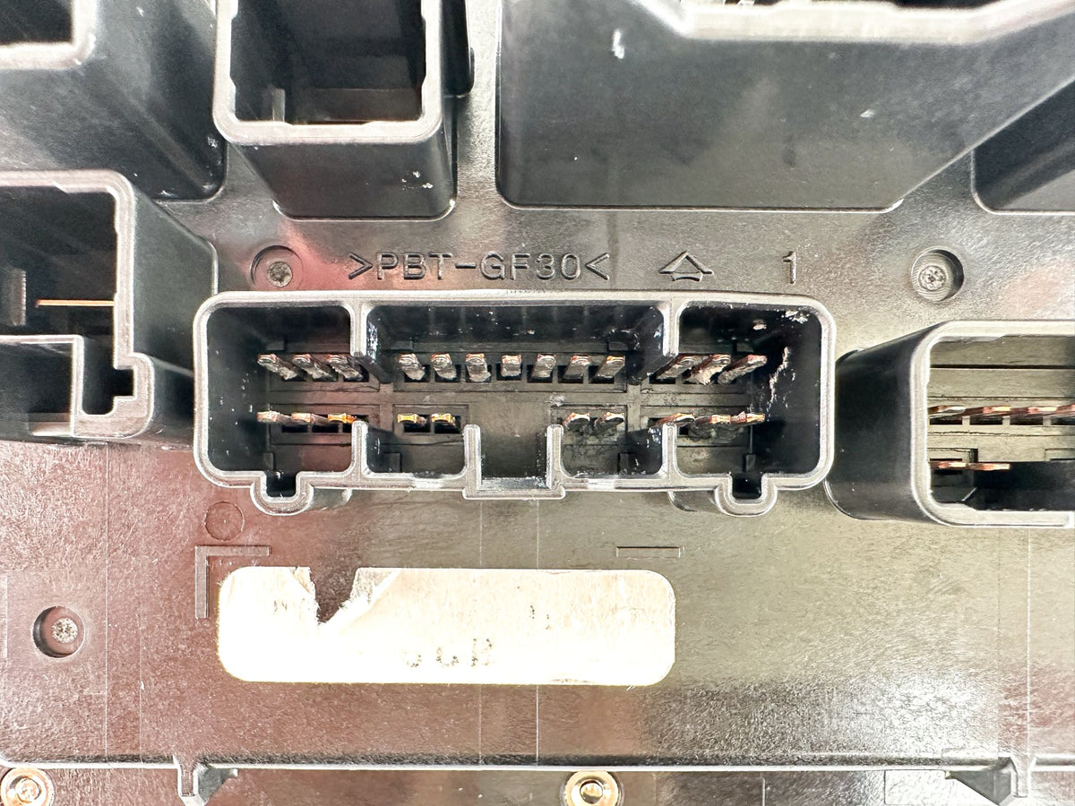 2012 Yamaha 250 HP 4 Stroke Outboard Fuse Box 6CB-82170-00-00 OEM