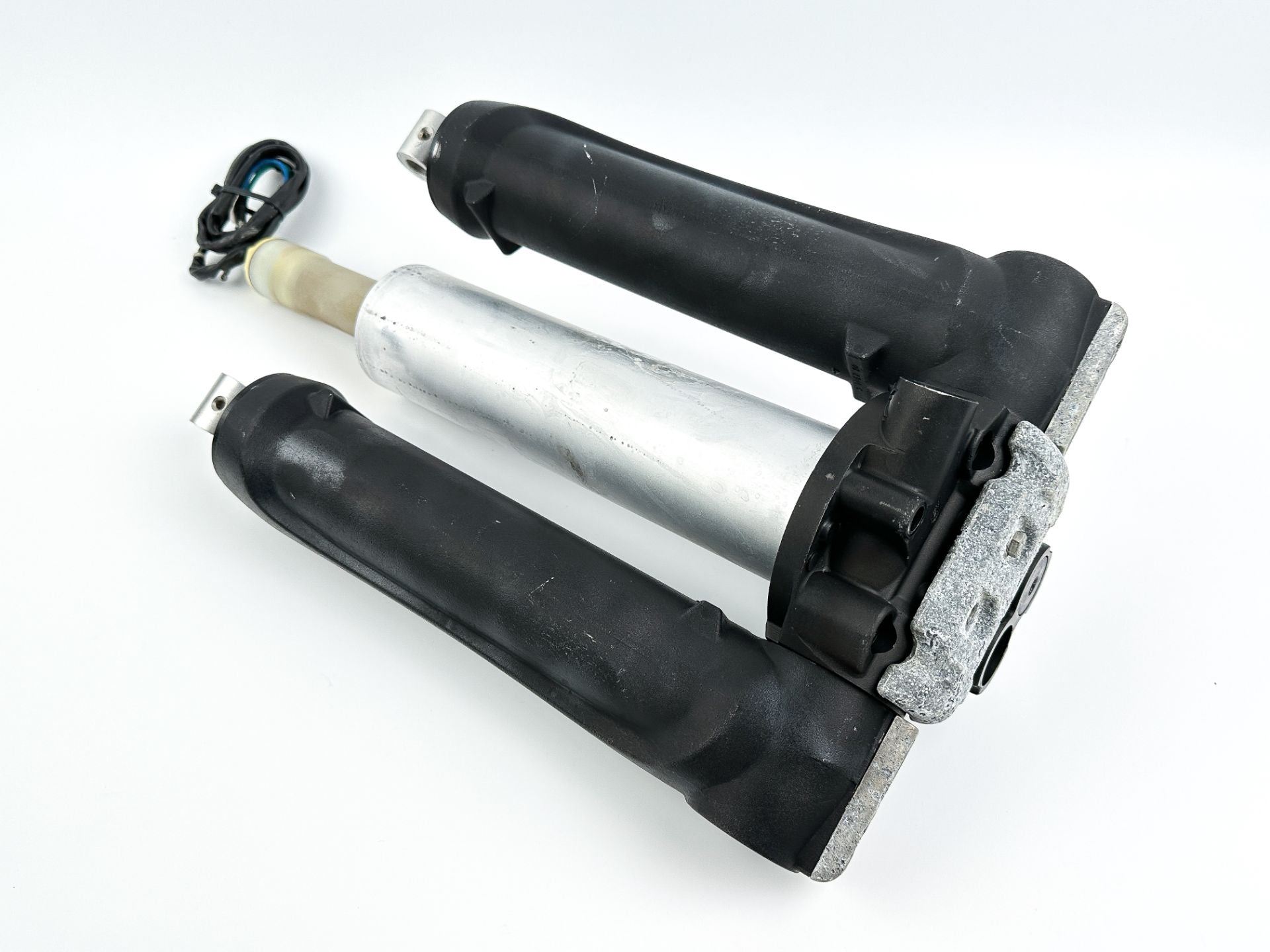 2008 Mercury 300 HP 4 Stroke Outboard Power Trim Tilt Unit 880658T01 OEM