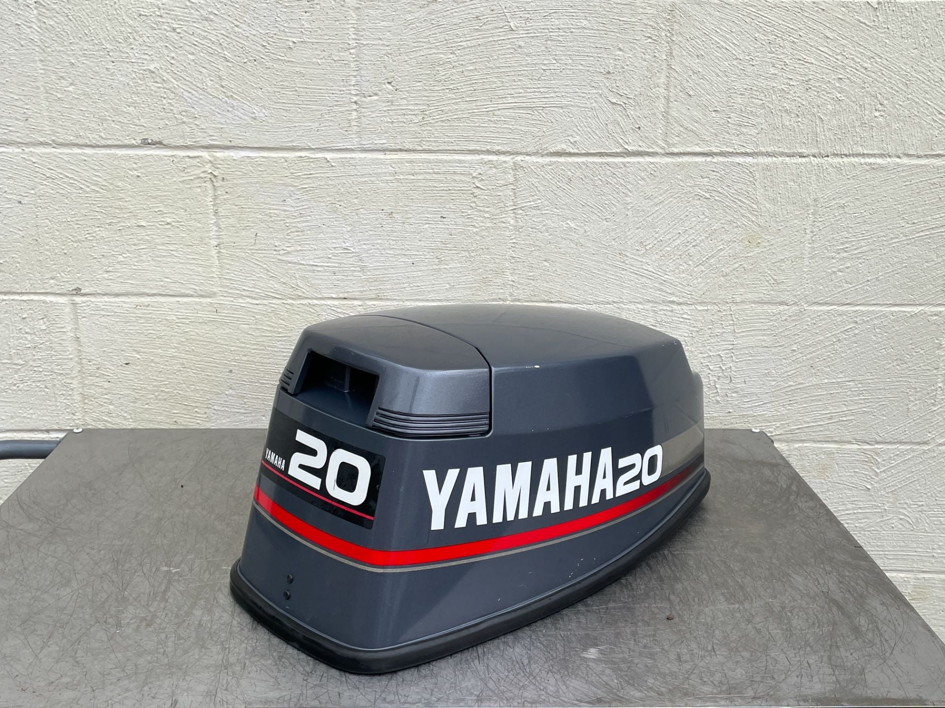 Yamaha 20HP 2 Stroke Outboard Top Cover Cowling Lid Pull Start