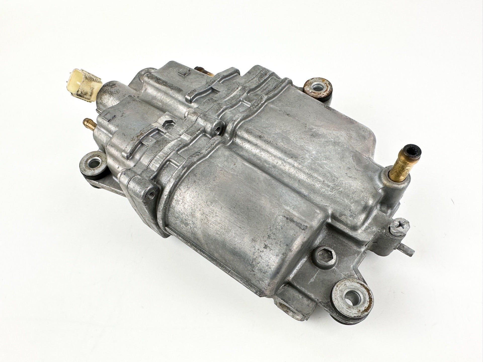 Suzuki DF 90 100 115 140 HP Outboard VST Fuel Vapor Separator 15600-90J00