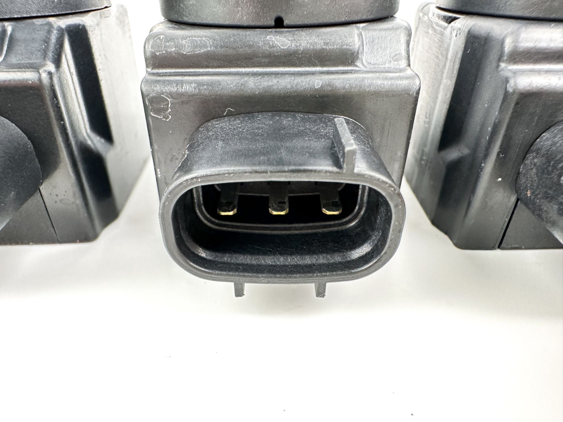 2016 Suzuki 175 HP 4 Stroke Outboard Ignition Coil Set 33410-93J00 OEM