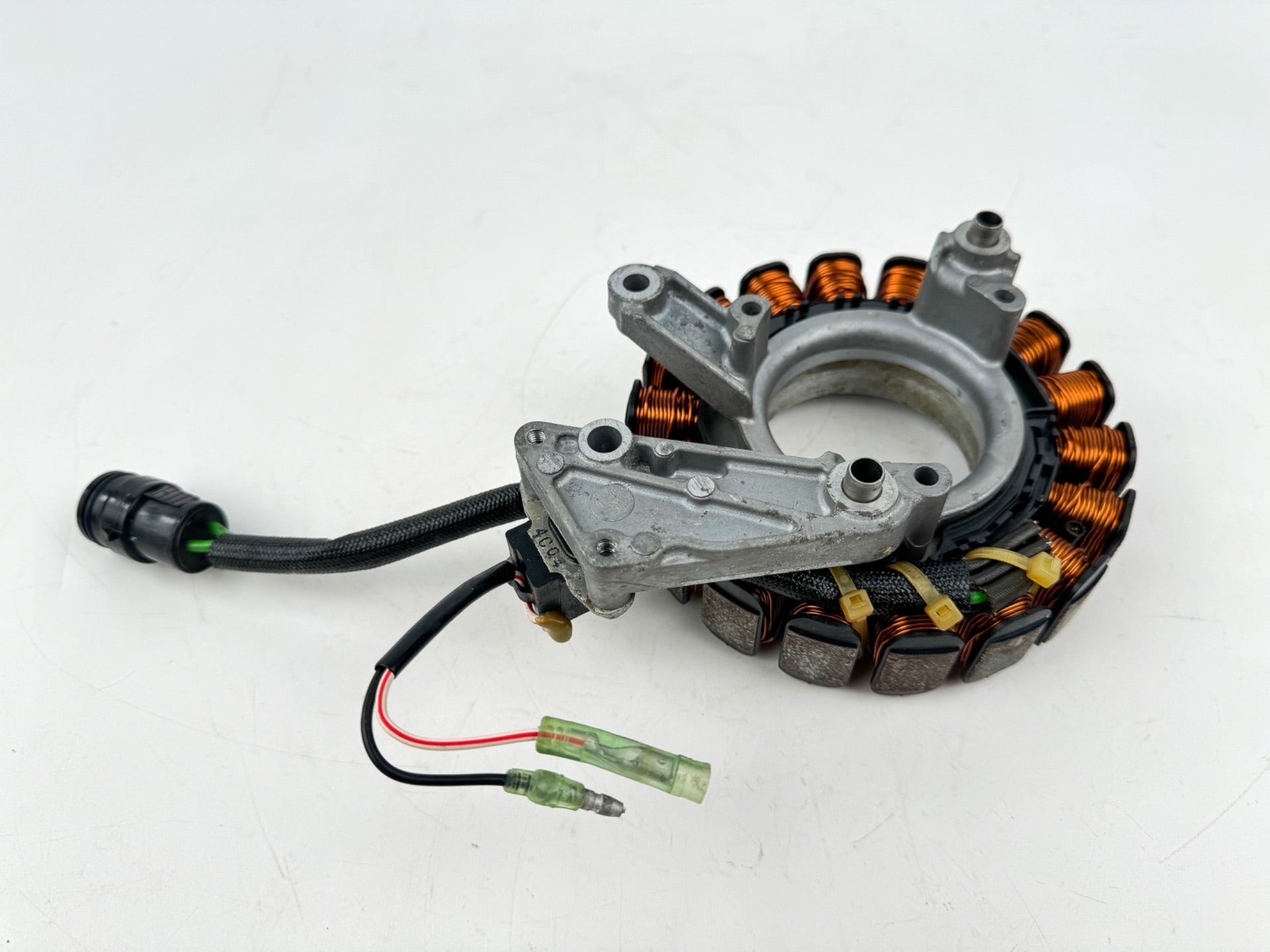 2014 Yamaha 40 HP 4 Stroke Outboard Coil Pulser Base Stator Assembly 6BG-81410-00-00 OEM