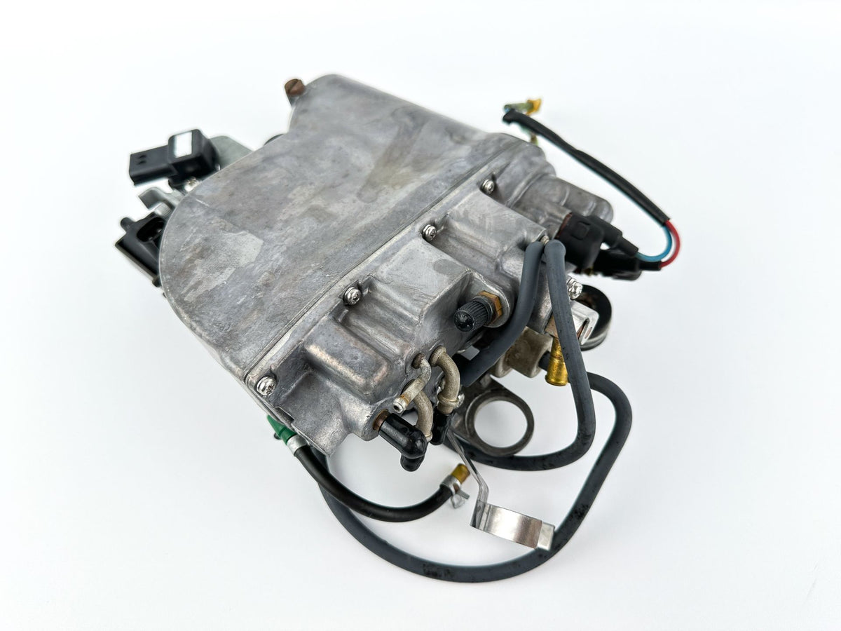 2002 Yamaha 200 HP 2 Stroke Outboard VST Float Chamber Assembly 68F-14182-01-00 OEM