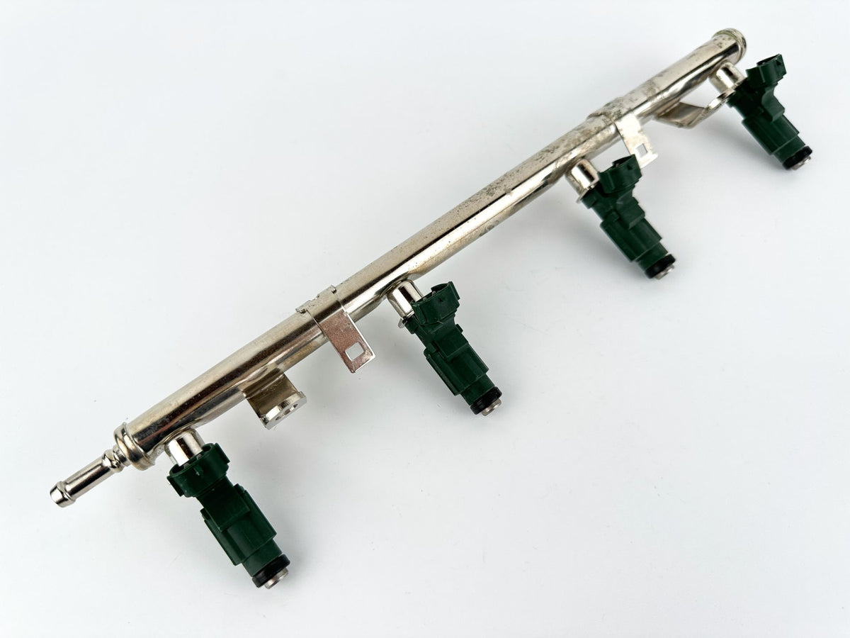 2012 Yamaha 150 HP 4 Stroke Outboard Fuel Injector Set W/ Rail 63P-13761-01-00 OEM