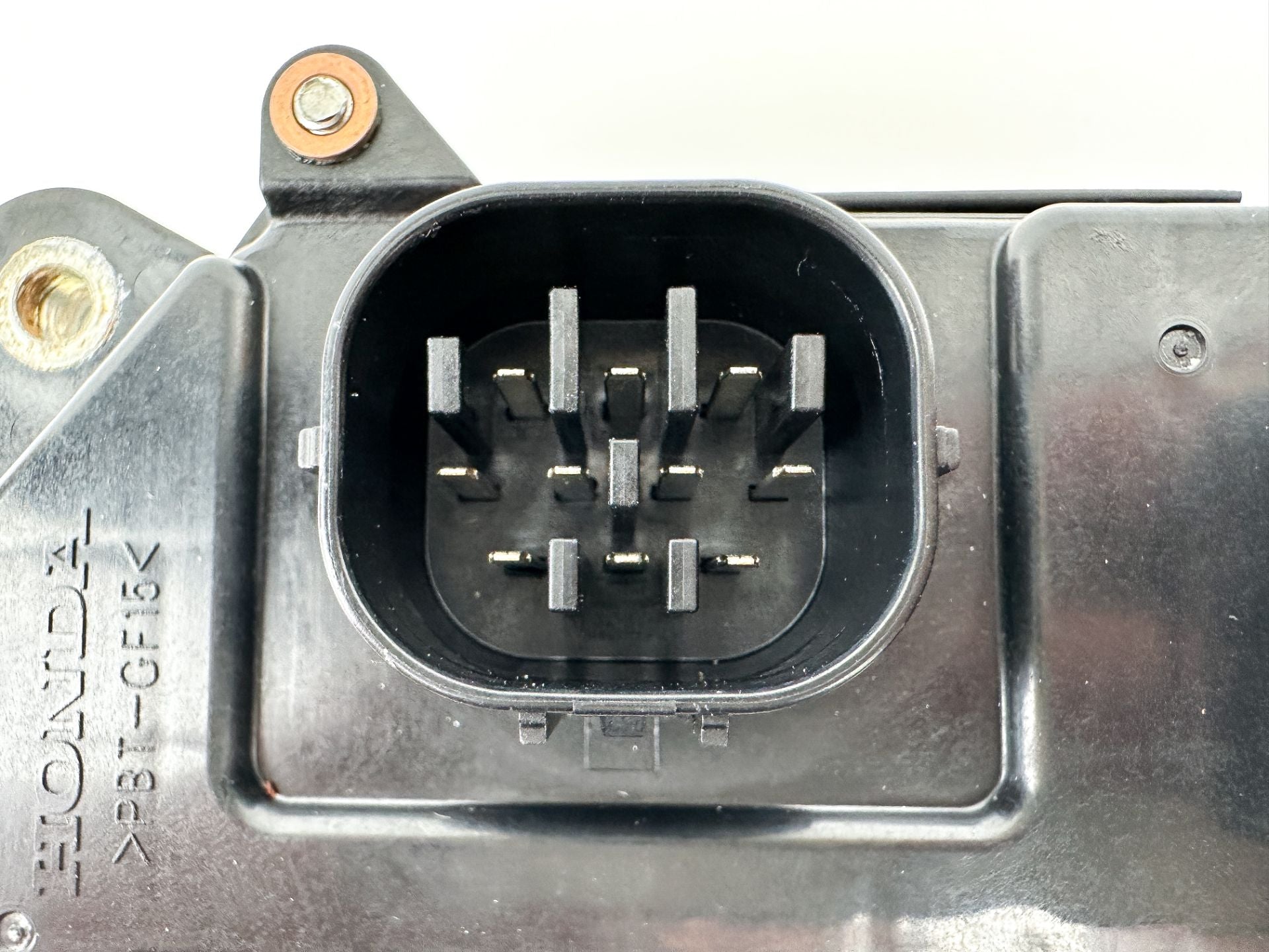 2011 Honda 135 HP 4 Stroke Outboard Fuse Box 32370-ZY6-004 OEM