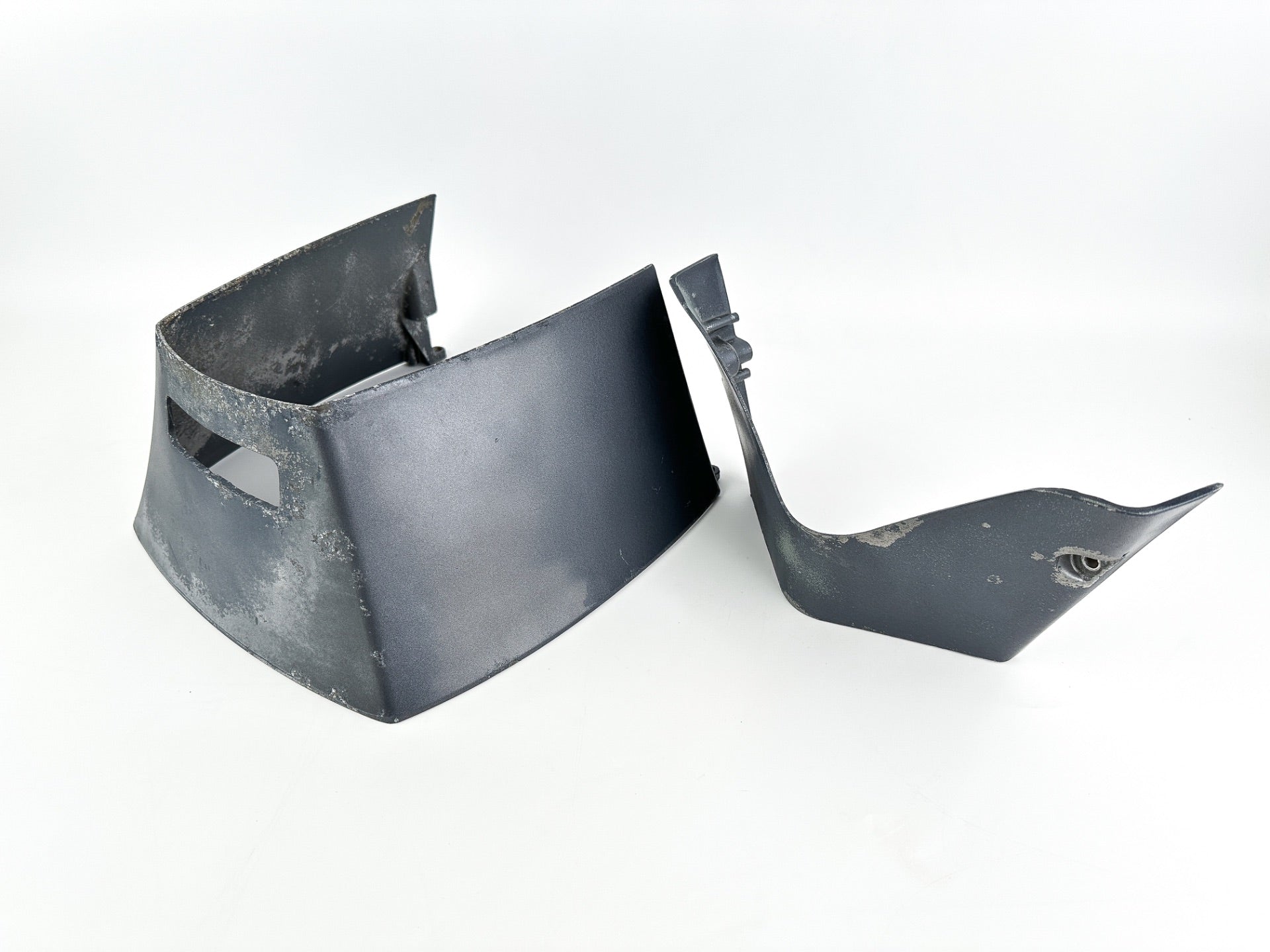 1999 Yamaha 250 HP 2 Stroke Outboard Lower Apron Cover 61A-42741-01-8D OEM