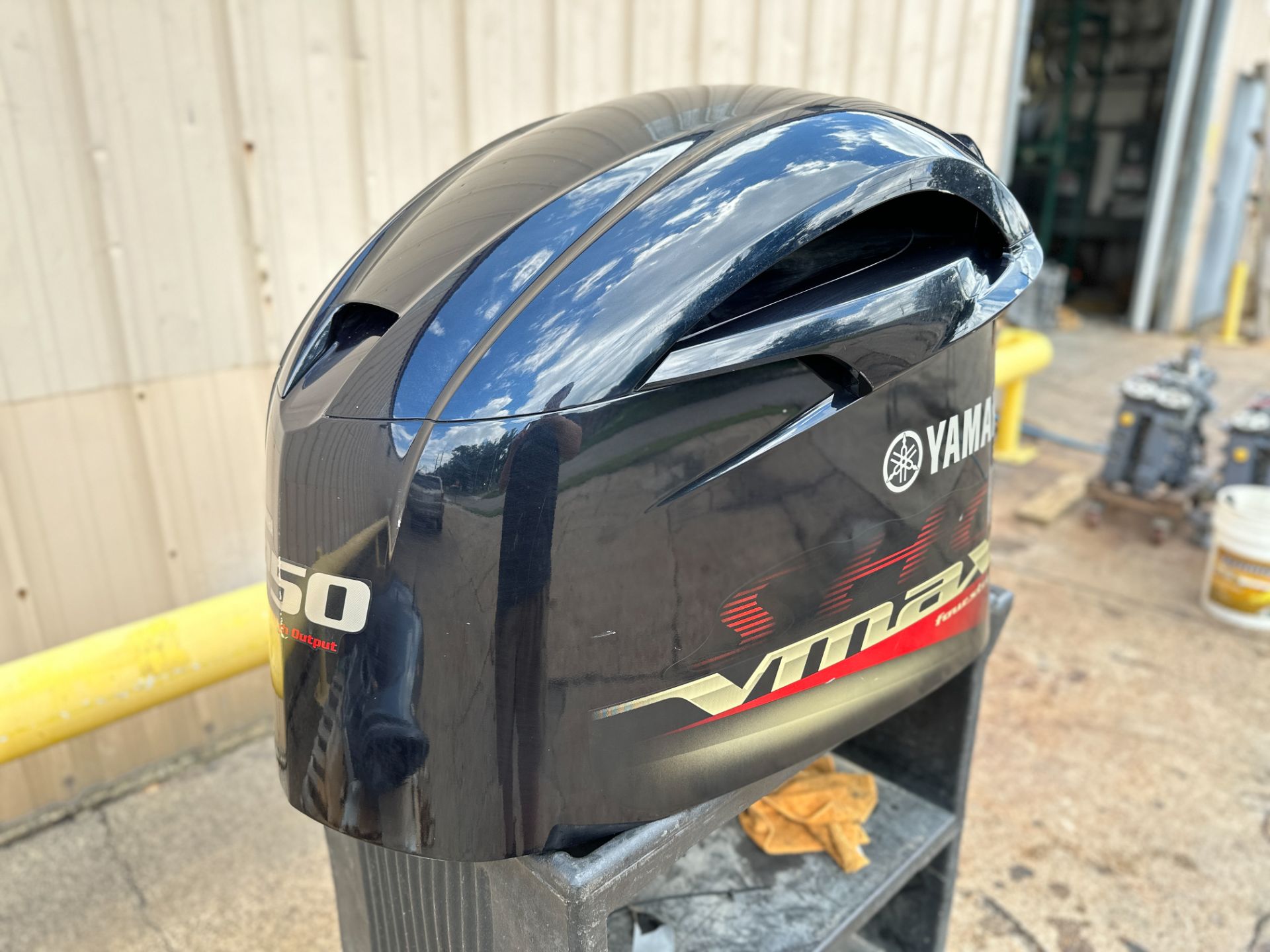 2012 Yamaha 250 HP 4 Stroke Outboard Top Cowling 6CB-42610-00-00 OEM