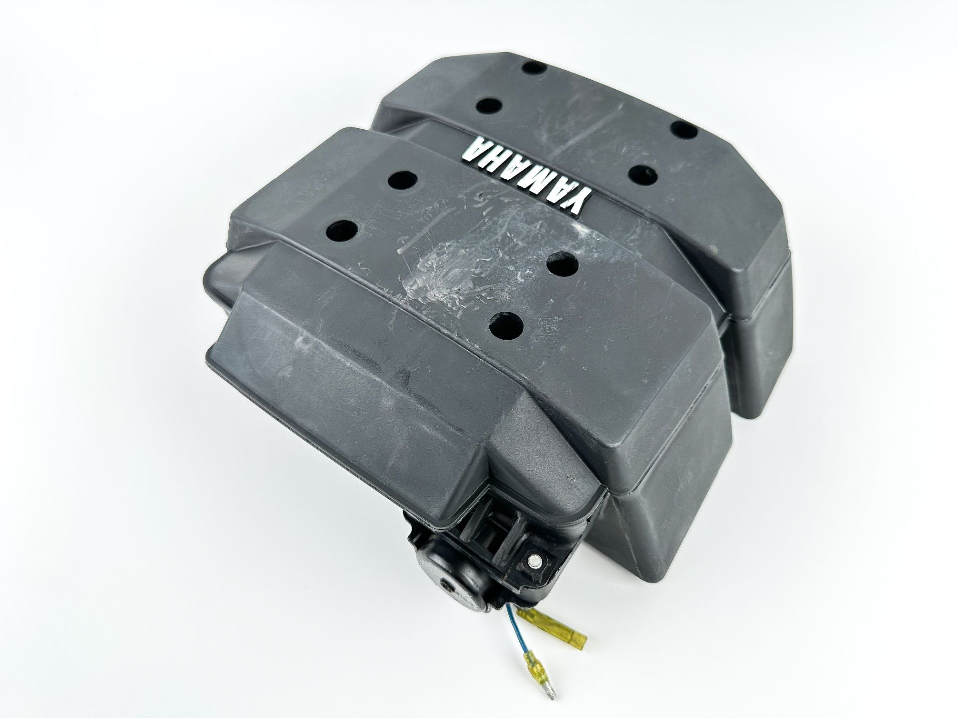 2001 Yamaha 115 HP 2 Stroke Outboard Intake Air Silencer Assembly 6N7-14440-01-00 OEM