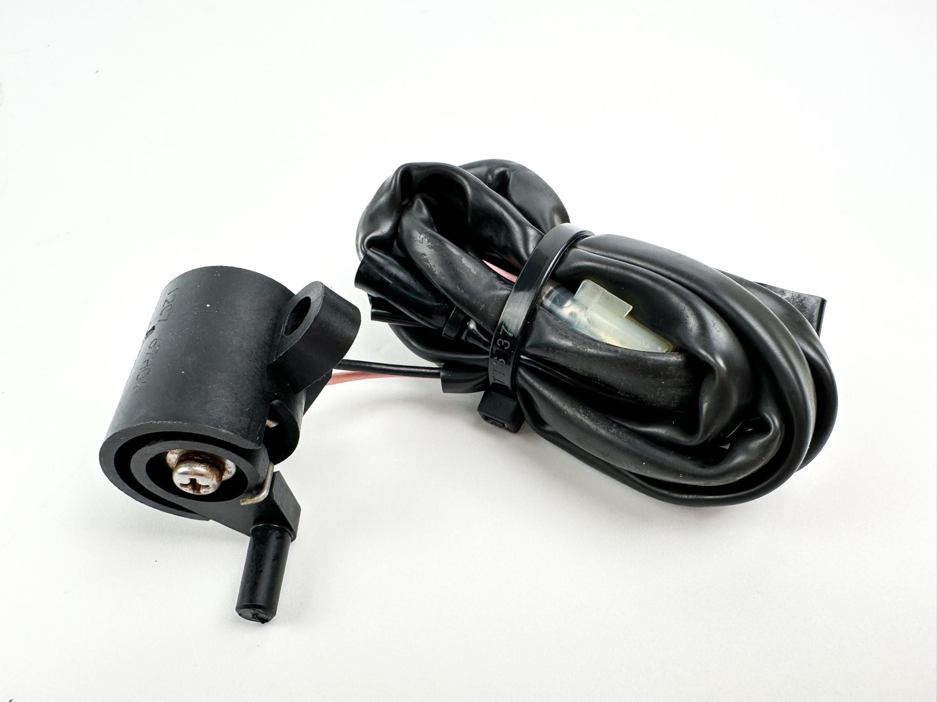2017 Yamaha 250 HP 4 Stroke Outboard Trim Sender Unit Sensor 67H-83672-01-00 OEM