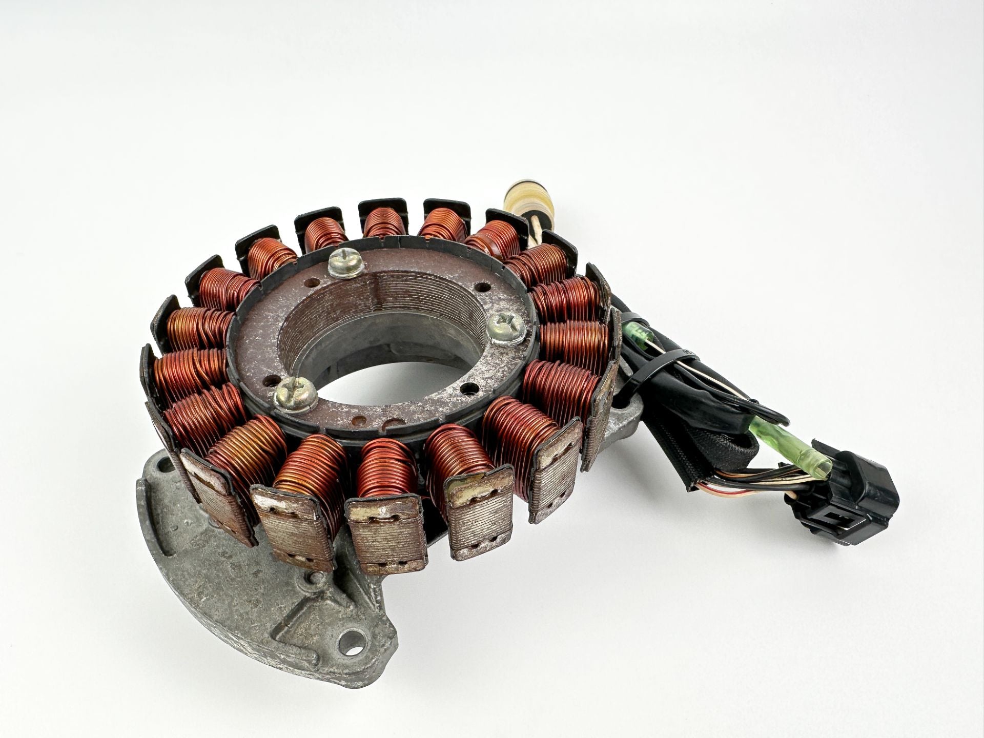 2004 Yamaha 90HP 4 Stroke Outboard Coil Pulser Base Stator Assembly 67F-85560-01-00