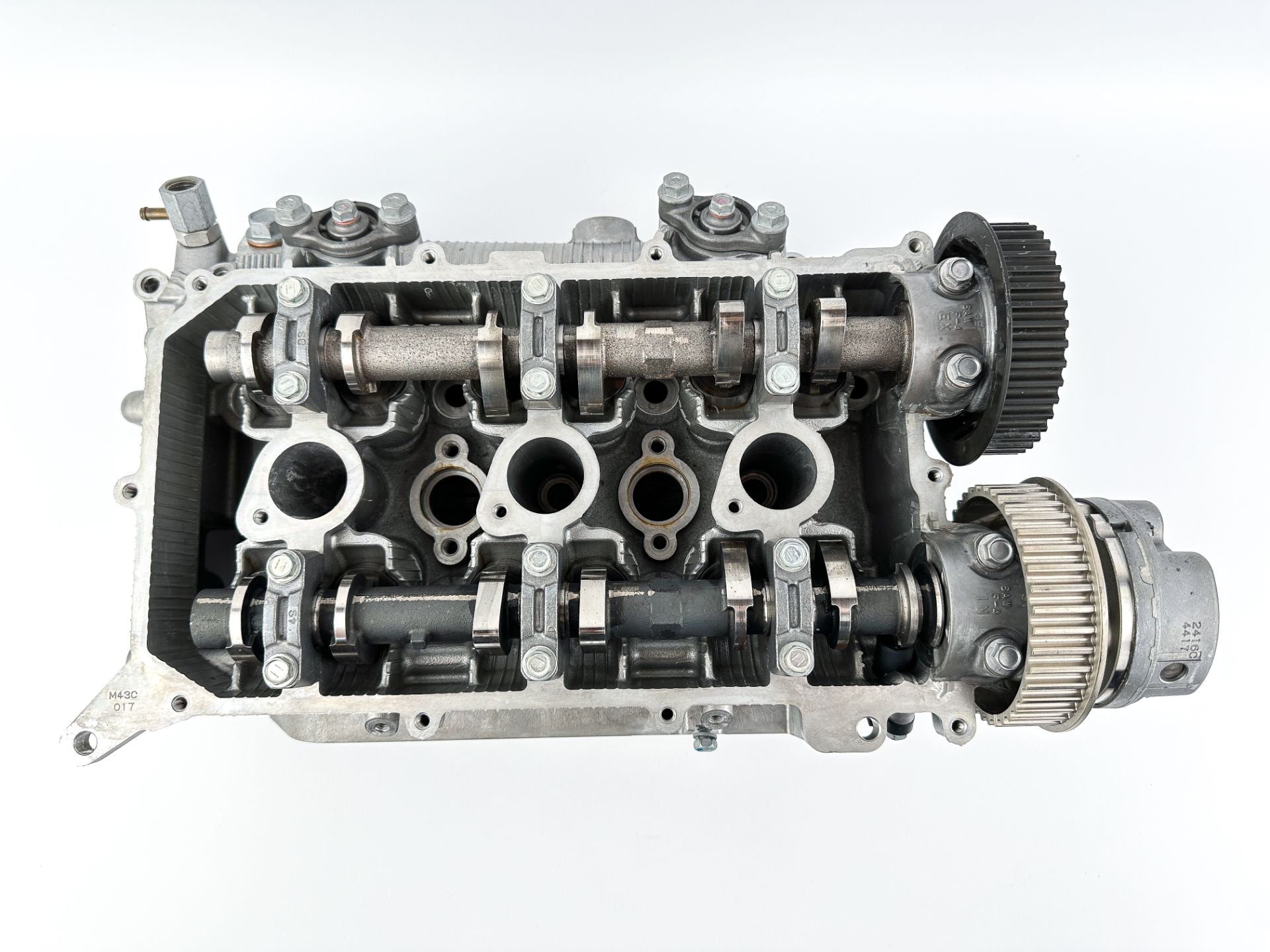 Yamaha 200 225 250 HP Starboard Cylinder Head 6CB-W009A-00-00 2010 - 2014