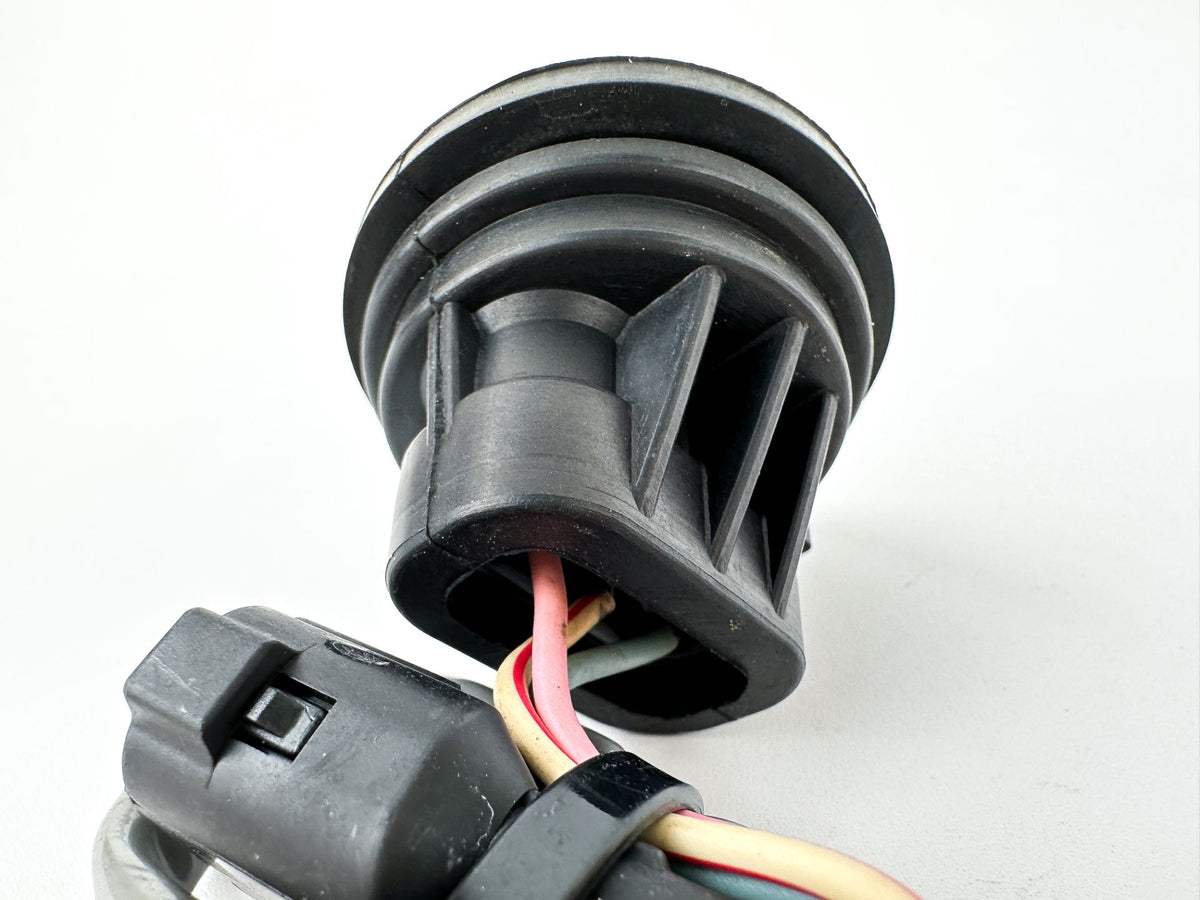 98-11 Suzuki DF 40-300 HP 4 Stroke Outboard Power Trim Tilt Switch Assembly 37850-99E05