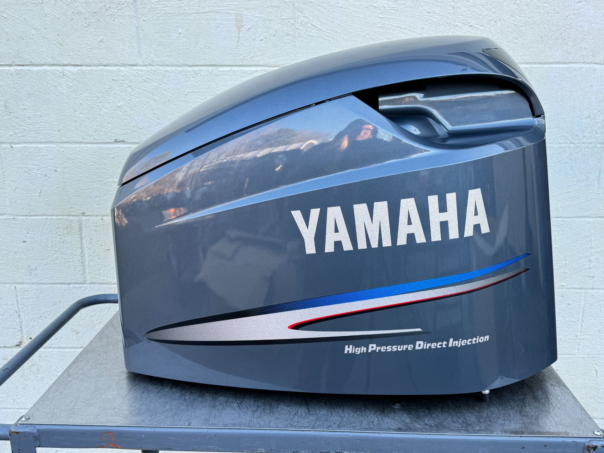 2004-2006 Yamaha 300HP 2 Stroke HPDI Top Cover Cowling Hood