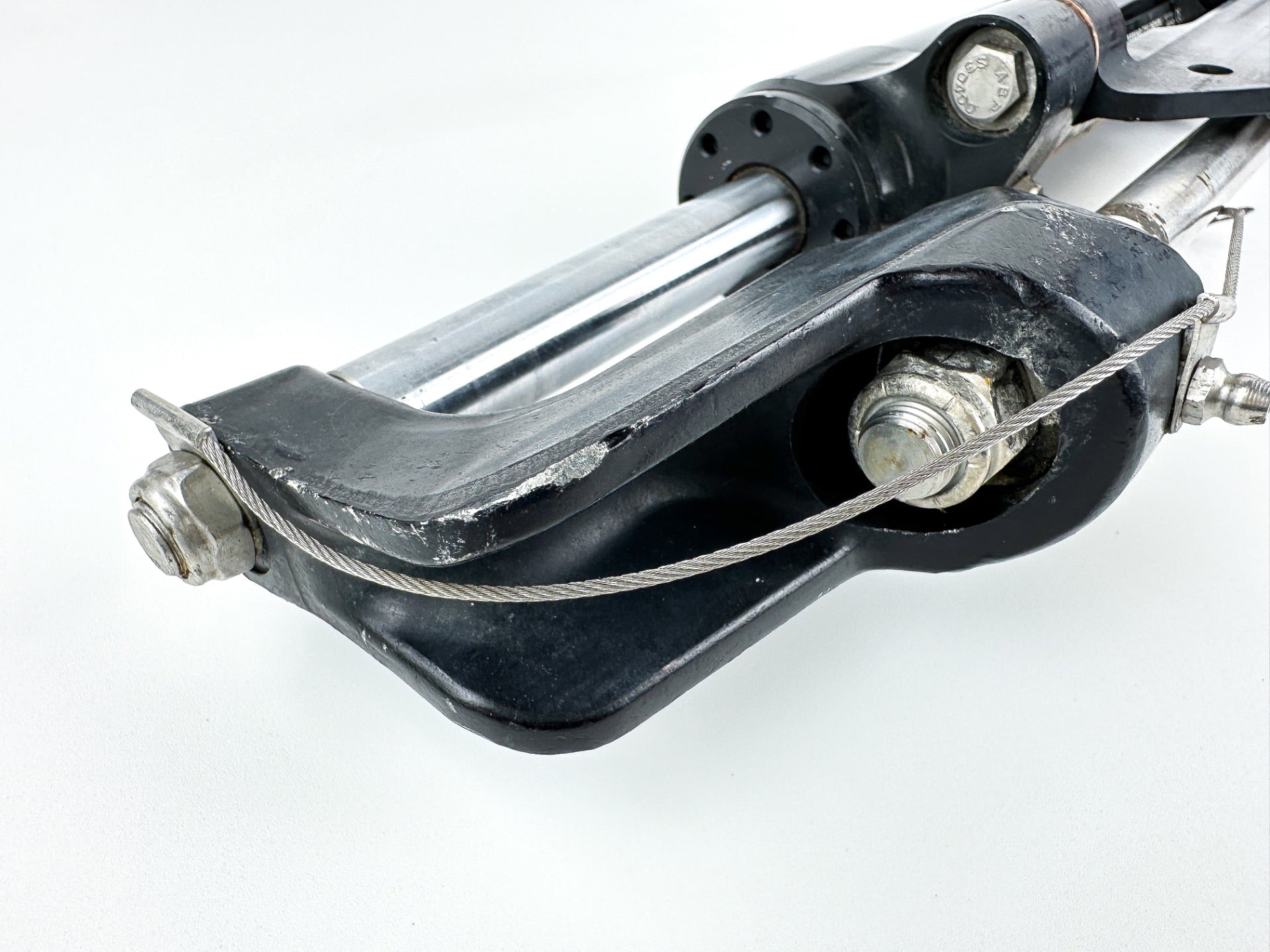 Seastar HC5345-3 Front Mount Pivoting Outboard Hydraulic Steering Cylinder