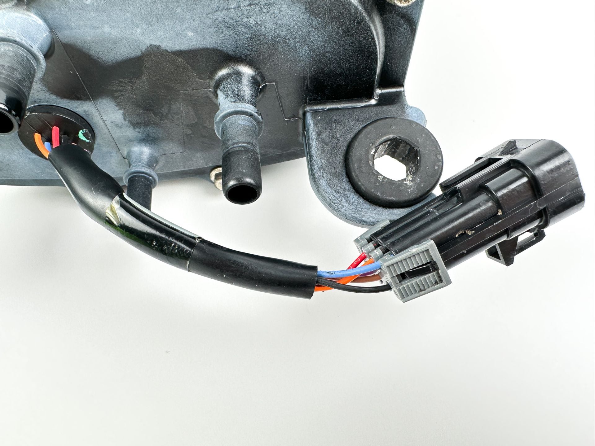 2014 Mercury 115 HP 4 Stroke Outboard FSM Fuel Supply Module 880133T08 OEM