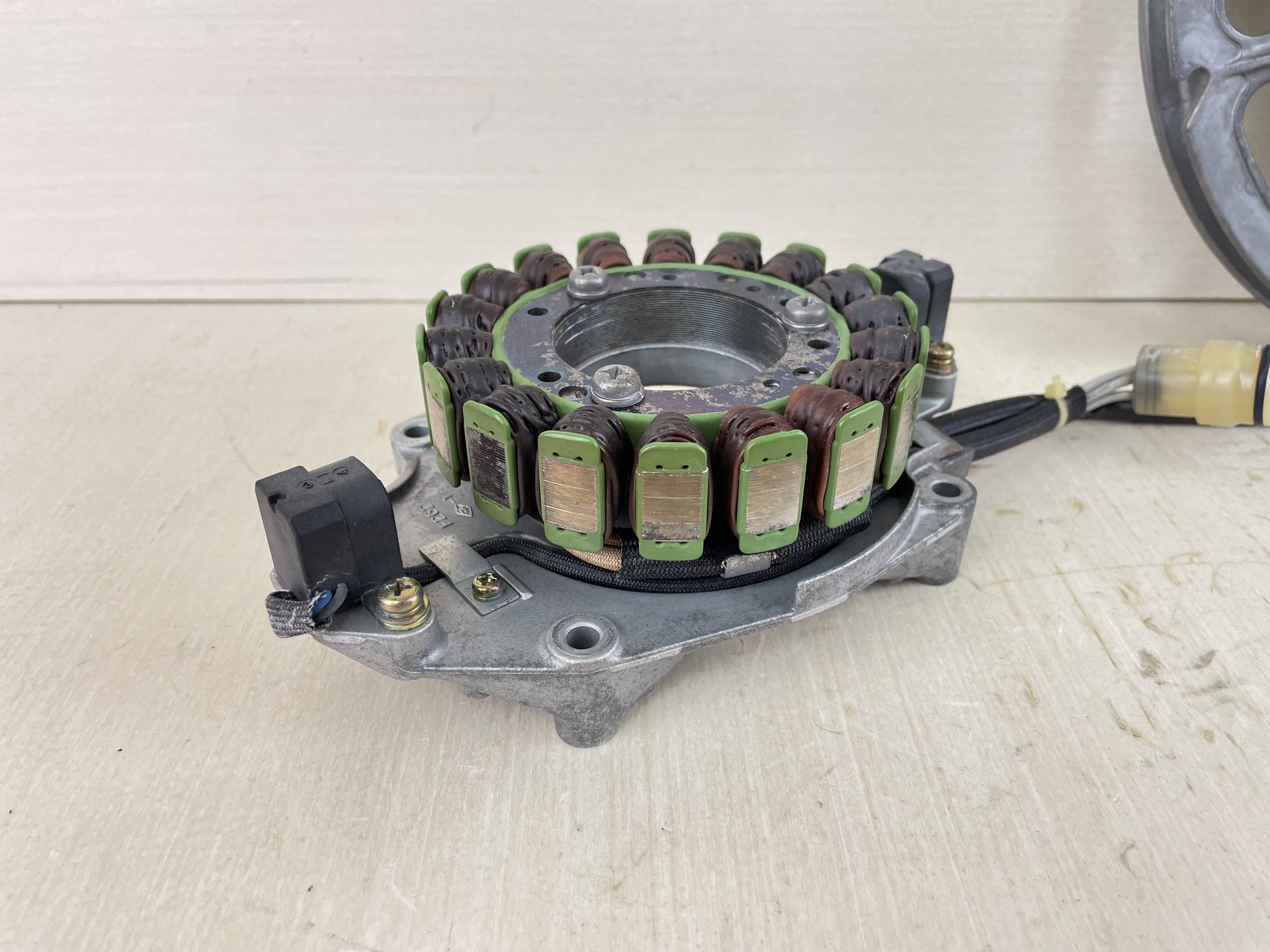 01-2007 Honda 75 90 HP 4 Stroke Outboard Flywheel Coil Stator Alternator Assembly 31630-ZW1-L01