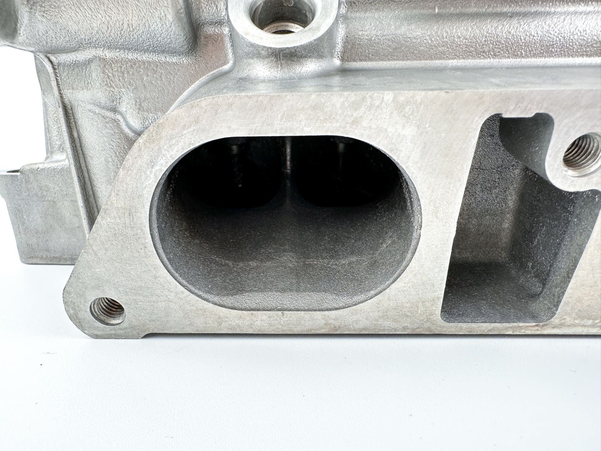 Yamaha 200 225 250 HP Starboard Cylinder Head 6CB-W009A-00-00 2010 - 2014