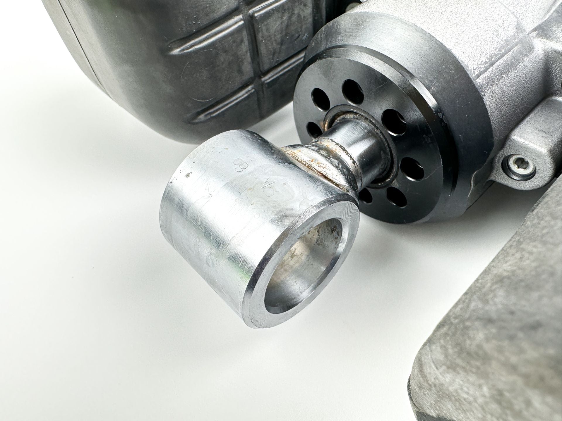 Yamaha F115 115HP 4 Stroke Power Trim Tilt Unit 68V-43800-13-00 - Good Condition