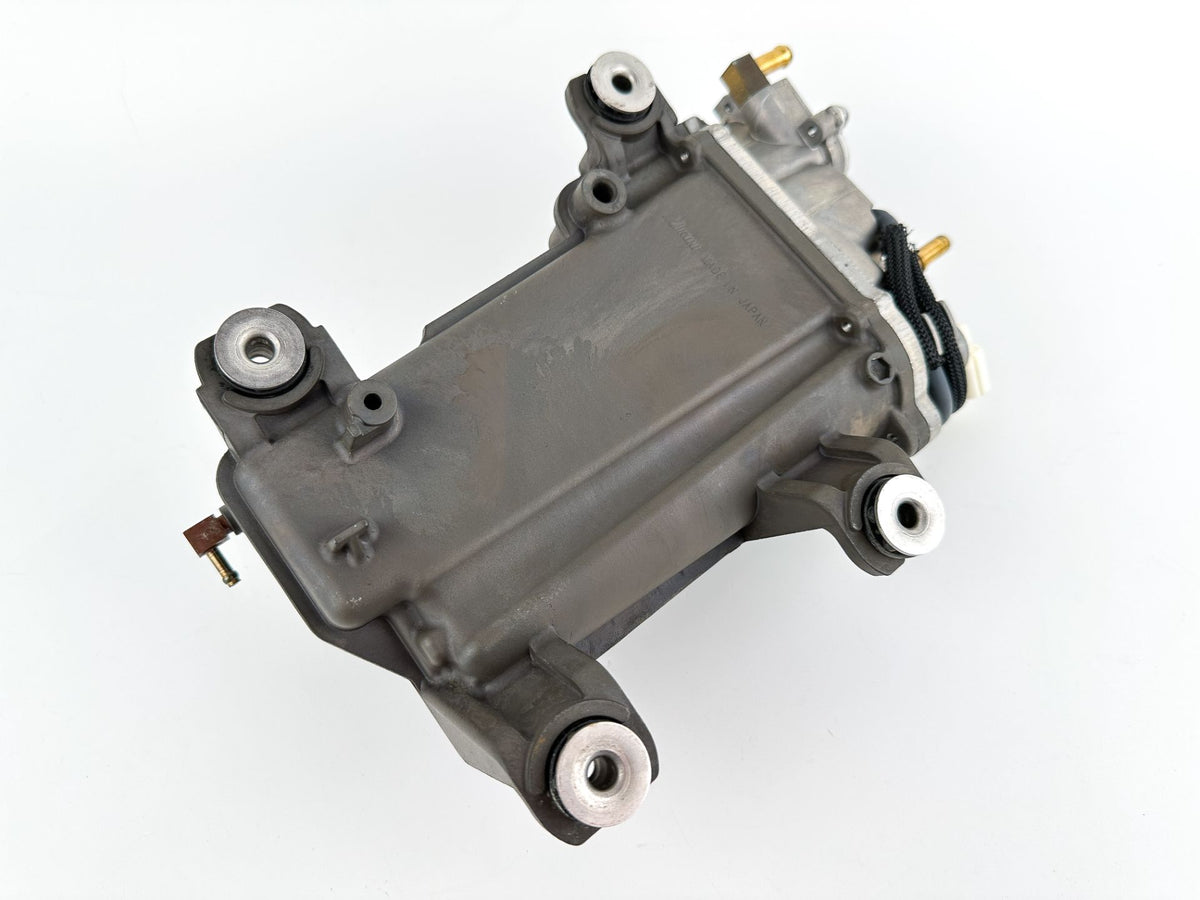 2019 Yamaha 115 HP 4 Stroke Outboard VST Float Chamber Assembly 6EK-14180-02-00 OEM